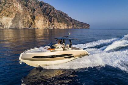 Hire Motorboat Invictus Yacht GT320 Beaulieu-sur-Mer