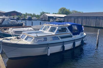 Charter Motorboat Saga 27 AC Leeuwarden