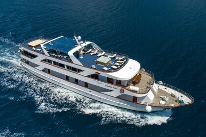 Hire Motor yacht MS Captain Bota Split