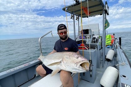 Rental Motorboat Boston Whaler Outrage 22 V Les Sables-d'Olonne