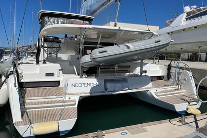 Verhuur Catamaran LAGOON 42 Trogir