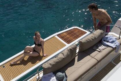 Charter Catamaran Fountaine Pajot My 37 Cannes