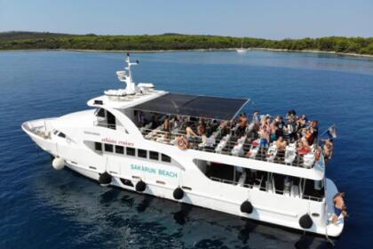 Rental Motor yacht Custom Bulit Zadar