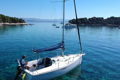 Rental Sailboat BENETEAU First 21.7 v Split