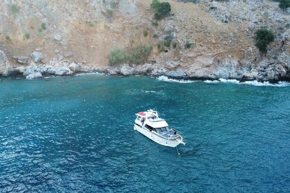 Miete Motorboot Hatteras 47 Georgioupoli