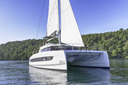 Verhuur Catamaran  Bali 4.2 A/C & GEN & WM Skradin