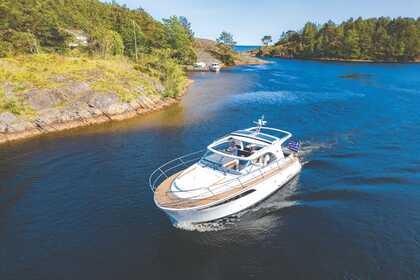 Hire Motorboat Marex 310 Corfu