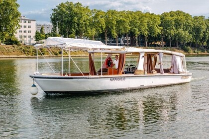 Rental Motorboat RIVA RIVER CRUISER Paris