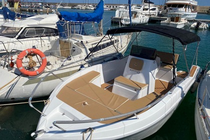 Miete Motorboot ASTILUX AX 600 OPEN Benalmádena