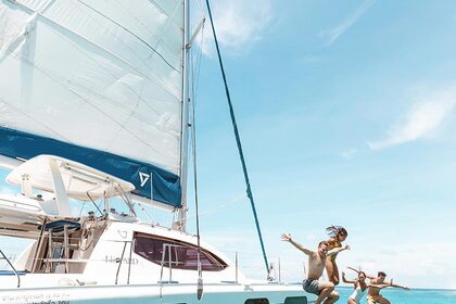 Charter Catamaran Leopard 47 Phuket