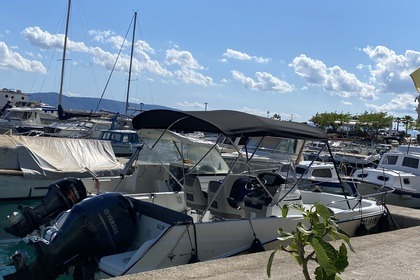 Hire Motorboat Jeanneau Cap Camarat 6.5 Cc Podgora, Split-Dalmatia County