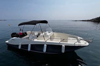 Hire Motorboat Quicksilver Activ 675 Open Saint-Aygulf