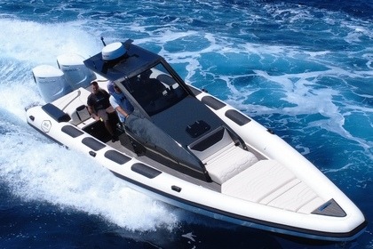 Verhuur RIB ZEN 40ft powered by 2x350HP Parikia
