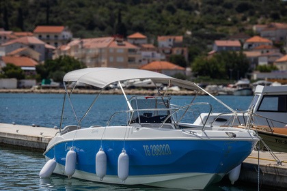 Location Bateau à moteur Cantiere Nautico Speddy Cayman 585 Trogir