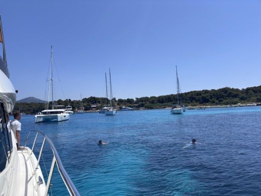 Spalato Motorboat Jeanneau Prestige 400 alt tag text