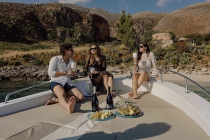 Alquiler Lancha Barqa Q20 Sorrento