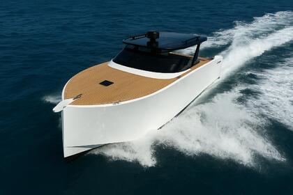 Rental Motorboat Felix 37 Felix 37 Makarska
