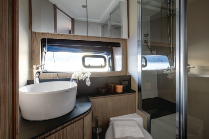 Чартер Моторная яхта Azimut / Benetti Yachts Azimut Atlantis 45 Marina Lav