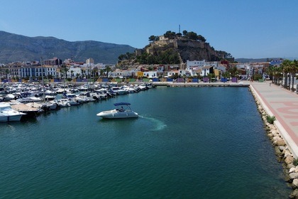 Hire Motorboat Bayliner Rendez Vous 2650 Dénia