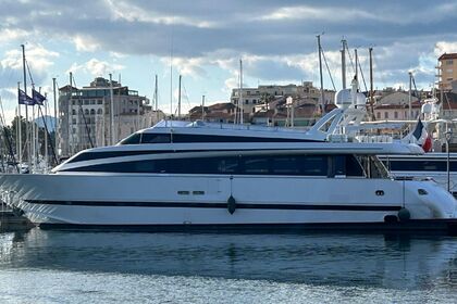 Hire Motor yacht MONDOMARINE 100 Cannes