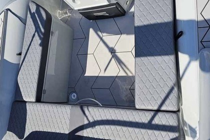 Чартер RIB (надувная моторная лодка) Sacs Marine Strider 25 Котор