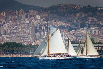 Alquiler Velero Pere Nicolau wooden ketch Barcelona