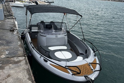 Hire Motorboat Aqua 24 S7 El Campello
