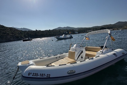 Miete RIB Tiger Marine 15 cv (Ray) Cadaqués