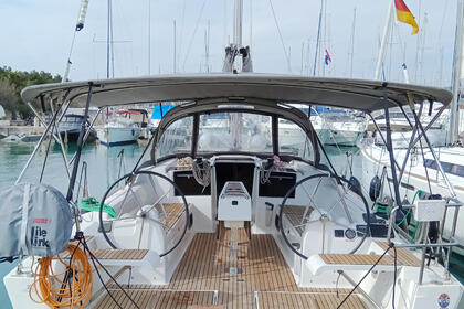 Rental Sailboat DUFOUR 382 GL Marina Frapa
