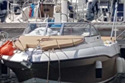 Hire Motorboat Sportlake Vedette quiccksilver Saint-Raphaël