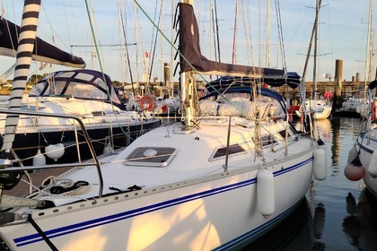 Charter Sailboat Gibert Marine Gibsea 352 Larmor-Baden