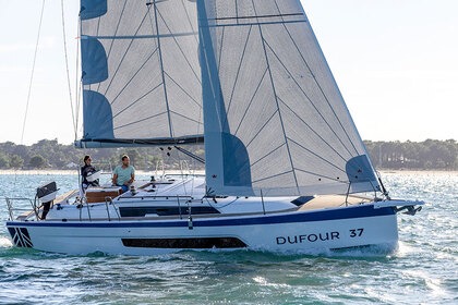 Charter Sailboat Dufour D37 Cadzand