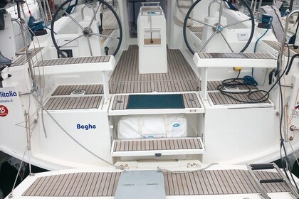 Alquiler Velero Beneteau Oceanis 35.1 Cannigione