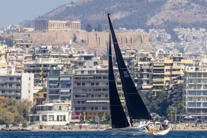 Hyra båt Segelbåt Italia Yachts 12.98 Pireas