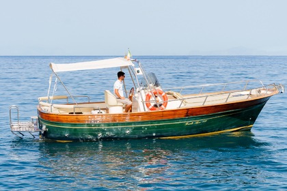 Charter Motorboat Fratelli Aprea Gozzo 750 Open Forio