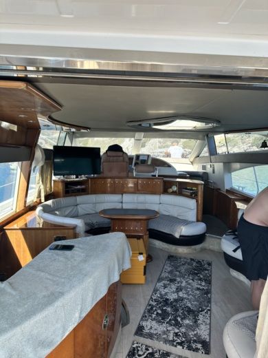 Родос Motorboat Azimut Azimut 58 alt tag text