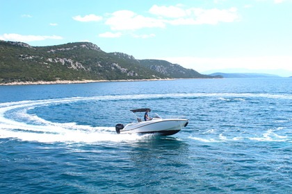 Charter Motorboat Quicksilver Activ 605 Sundeck Vinišće