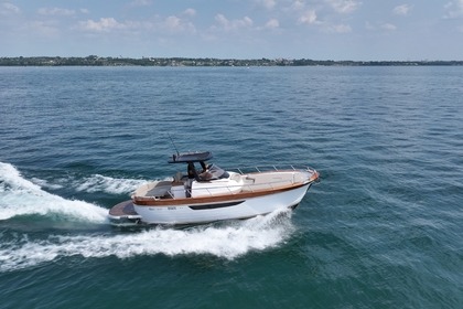 Hyra båt Motorbåt Mimi Libeccio 9.5 Peschiera del Garda