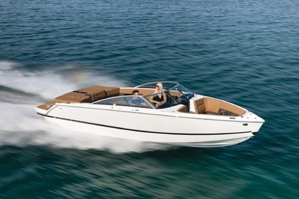 Charter Motorboat Four Winns H4 Geneva