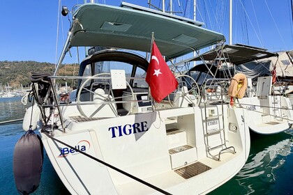Miete Segelboot  Beneteau Oceanis 40 Tigre Fethiye
