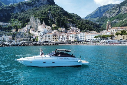 Noleggio Barca a motore Pershing Pershing 33s Amalfi