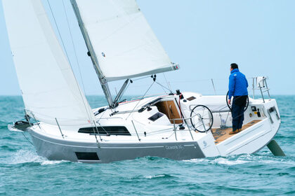 Rental Sailboat Bénéteau Oceanis 30.1 Palma de Mallorca