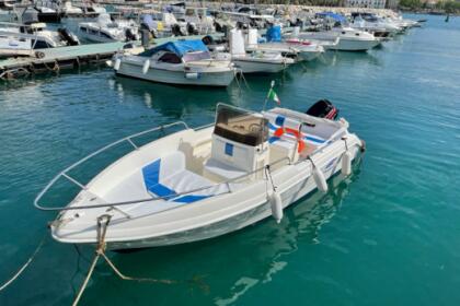 Hyra båt Båt utan licens  petteruti rf 525 Salerno