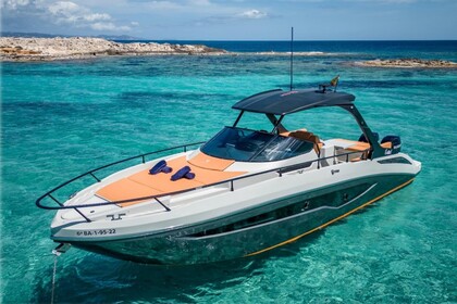Verhuur Motorboot FIM Regina 340 Ibiza-stad