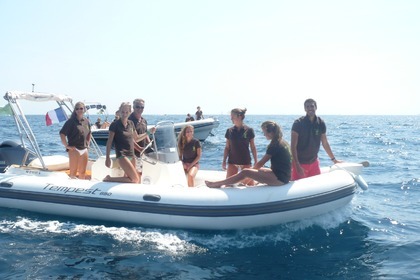 Verhuur RIB CAPELLI Tempest 650 Sainte-Maxime