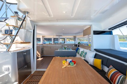 Charter Catamaran  Lagoon 43 /6 cab Corfu