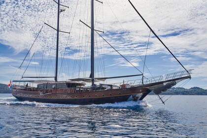 Hire Gulet custom sail yacht Split