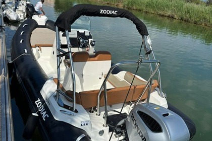 Hire RIB Zodiac MEDLINE 8 Carnon