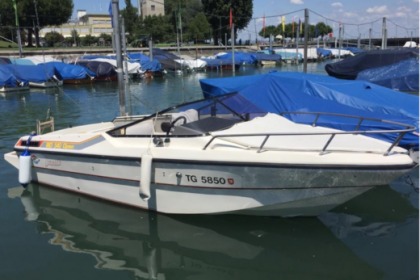 Miete Motorboot Rio open 540 Grimaud