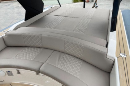 Location Semi-rigide Black  Grimaud